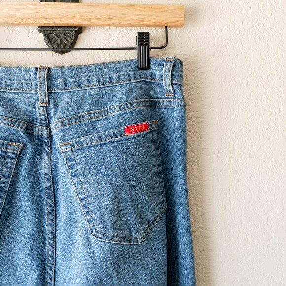 NYDJ Size 10 Tummy Tuck Jeans Light Wash Made in USA Straight Leg Denim - Picture 7 of 7